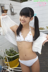 Momo Shiina (椎名もも)