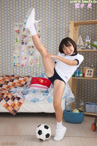 Mugi Tsutsui (筒井麦)