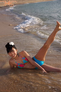 Tomoe Yamanaka (山中知恵)