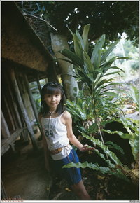 Riho Iida (飯田里穂)