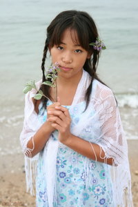 朝霞綾(Asaka Aya)