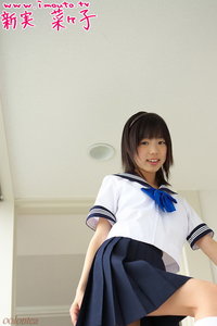 Nanako Niimi (新實 菜菜子)