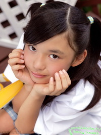 Tomoe Yamanaka (山中知恵)