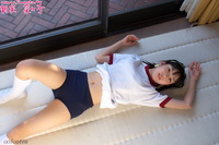 Nanako Niimi (新實 菜菜子)