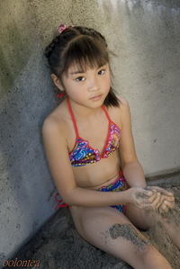 Riina Miura (三浦璃那)