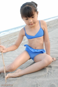 Riina Miura (三浦璃那)