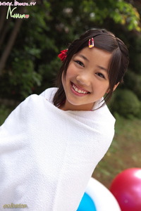 Hana Nishino (西野華)