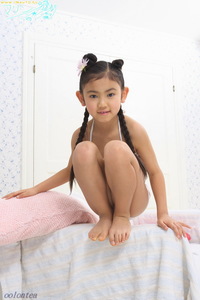 Barefoot Cuties（蘿莉的美足）